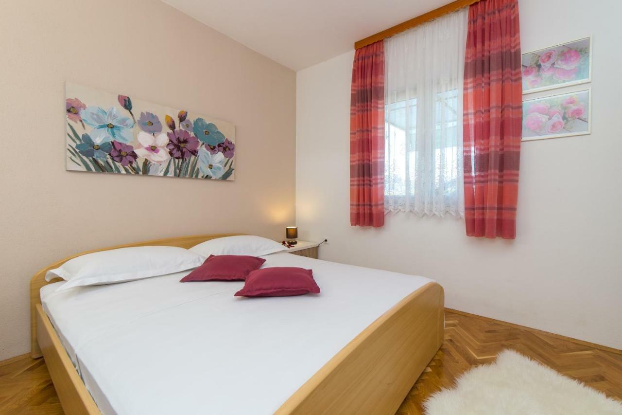 Guest House Pelja Plano Eksteriør billede