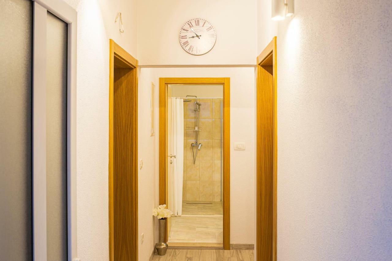 Guest House Pelja Plano Eksteriør billede